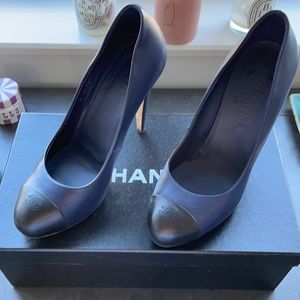 Authentic Chanel Navy/Black Heels, sz.39.5